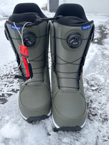 Men's Size M 9.5 (W 10.5) Burton Photon Snowboard Boots (New)