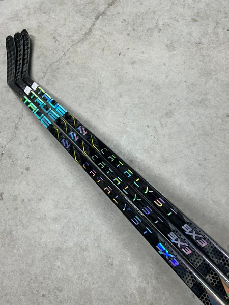 3 PACK 70 Flex P28 Senior True Catalyst 9x3 Right Hand Hockey Stick Pro Stock (New)