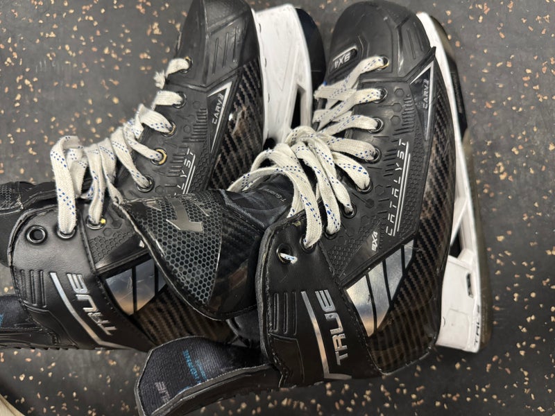 2024 True Catalyst 9X4 Hockey Skates 7.5 (Used)