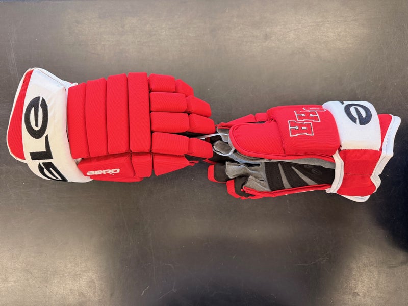 Eagle Aero Hockey Gloves 14" (New) Made in Canada
