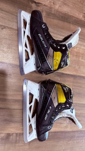 2020 Bauer Supreme 3S Hockey Goalie Skates Regular Width Size 4 (Used)