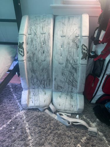 32" Brian's Netzero Goalie Leg Pads (Used)