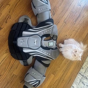Large Vaughn Ventus SLR Goalie Chest Protector (Used)