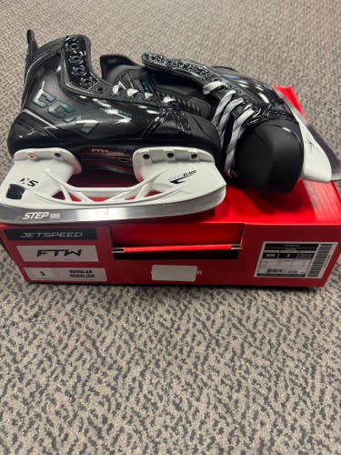 CCM Jetspeed FTW Hockey Skates Size 3 (New)