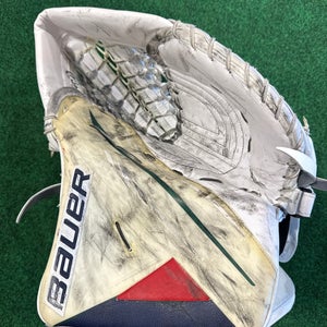 White Senior Bauer Hyperlite Goalie Glove Regular Bishop Pro Stock (Used)