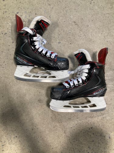 Youth Bauer Vapor X2.7 Hockey Skates | Size 12Y
