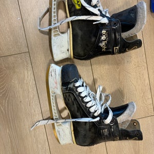 Graf Supra G7035 Hockey Skates Narrow Width Size 6.5 (Used)