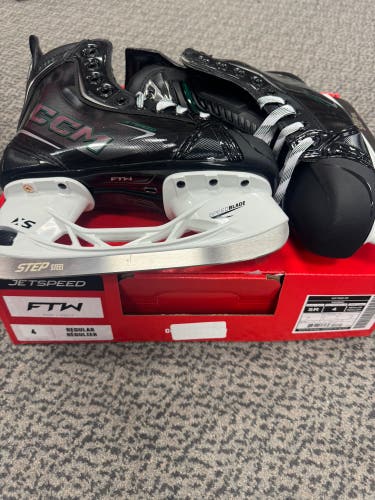 CCM Jetspeed FTW Hockey Skates Size 4 (New)