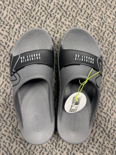 Unisex Size M 10.0 (W 11.0) Adult Oofos Sandals (New) Bauer Branded