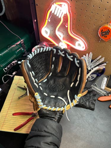 Rawlings Premium Series Baseball Glove 11.5” RHT (Conditioned & Relaced in Carolina Blue/White)