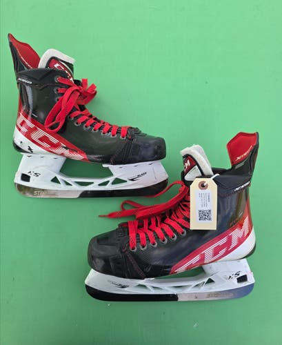 Senior CCM JetSpeed FT4 Pro Hockey Skates Size 9 Tapered Fit