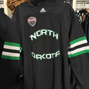 Black Size 52 Men's Adidas Jersey (New)