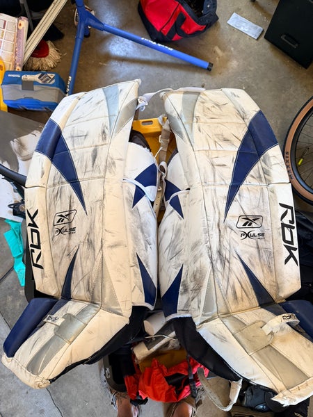37" Reebok Regular Goalie Full Set (Used)