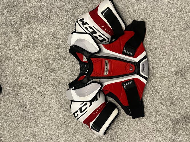 Large Senior CCM U+ Pro Shoulder Pads Pro Stock (Used)