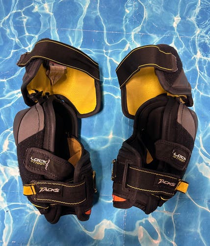 Senior Large CCM Tacks 9080 Elbow Pads (Used)