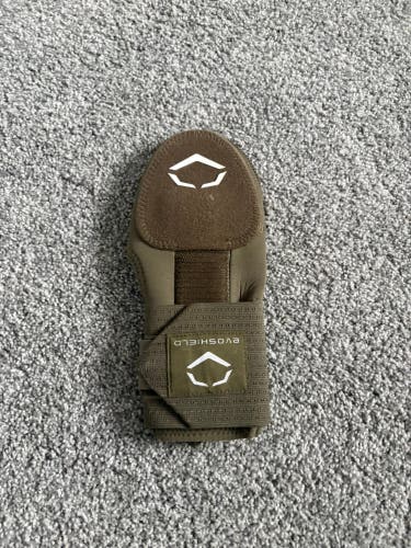 Green Senior EvoShield Sliding Mitt (Used)