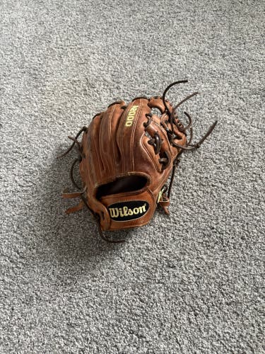 Wilson A2000 RH Infield Baseball Glove 11.5" (Used)