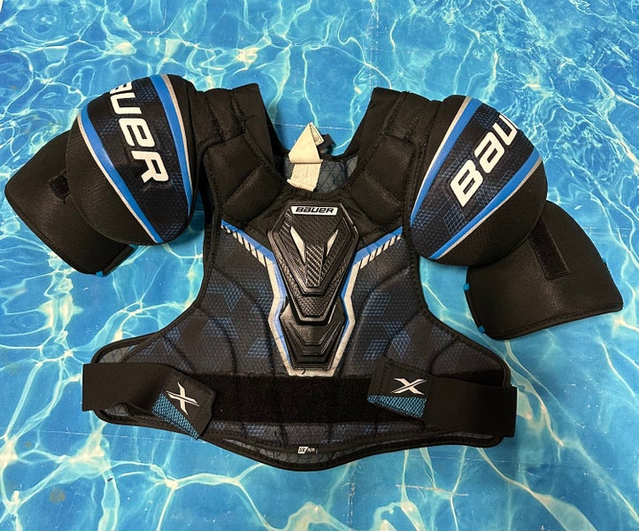 Medium Senior Bauer X Shoulder Pads (Used)