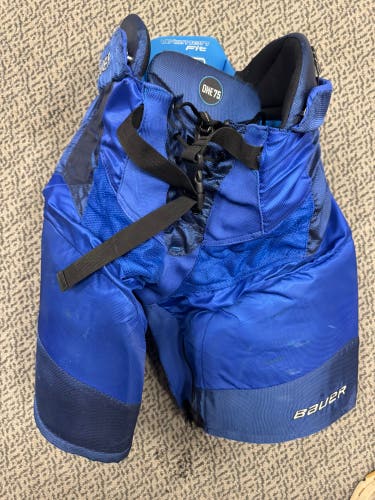 Senior Women’s XL Bauer Supreme One75 Hockey Pants (Used)