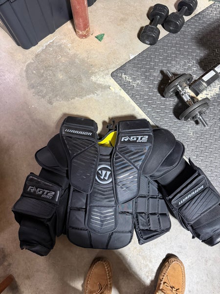 Small Warrior Ritual GT2 Pro Goalie Chest Protector Pro Stock (Used)