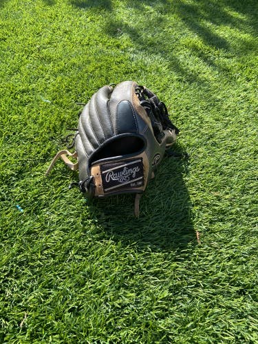 Rawlings Heart of the Hide RH Baseball Glove 11.5" (Used)