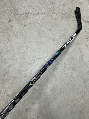 80 Flex P28 Senior True Catalyst 9x4 Left Hand Hockey Stick Pro Stock (New)