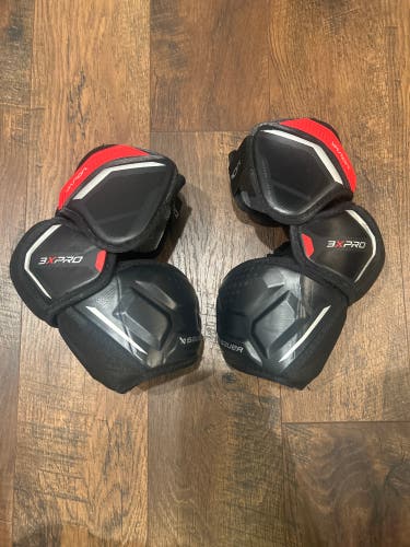Senior Medium Bauer Vapor 3X Pro Elbow Pads (Used)