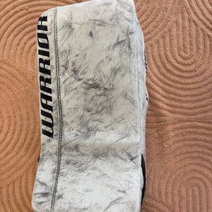 White Senior Warrior Ritual G3 Classic Pro Goalie Blocker | Full Right (Used)