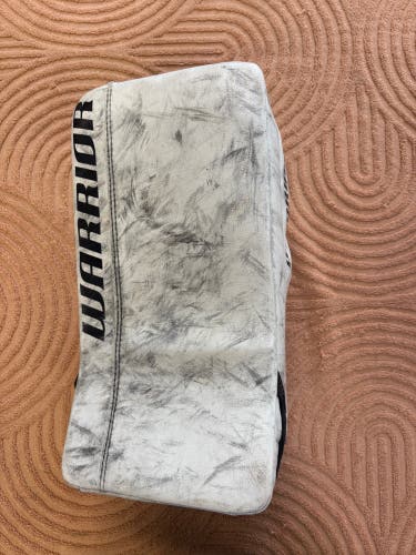 White Senior Warrior Ritual G3 Classic Pro Goalie Blocker | Full Right (Used)