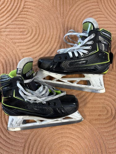 Senior Bauer GSX Hockey Goalie Skates Extra Wide Width 7 (Used)