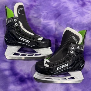 Intermediate Bauer XLS Hockey Skates Regular Width Size 4 (New)