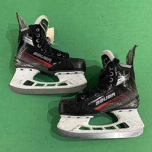 Used Intermediate Bauer Vapor X3 Hockey Skates Size 4 | GREAT CONDITION