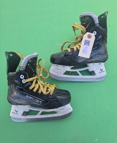 Junior Bauer Supreme M50 Pro Hockey Skates Regular Width Size 1