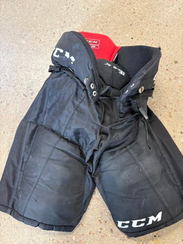 Black Junior Large CCM JetSpeed LE Hockey Pants (Used)