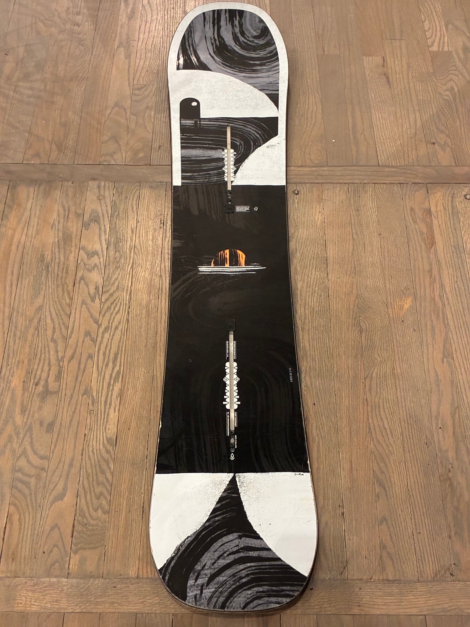 BURTON FLIGHT ATTENDANT 156　2022 Burton Flight Attendant Snowboard 156 cm (Used) | SidelineSwap