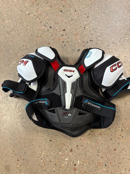 Medium Junior CCM JetSpeed FT6 Pro Shoulder Pads (Used)