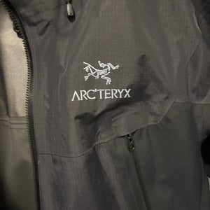 Black Women's Medium Arc'teryx Jacket (New)