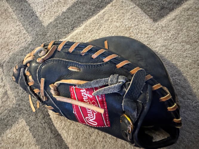 Rawlings Renegade Series youth catcher's mitt, model RSCMY
