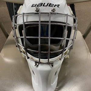 Senior M/L Bauer 930 Goalie Mask