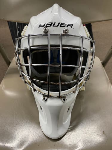 Senior M/L Bauer 930 Goalie Mask