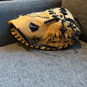 Nike Diamond Elite Pro RH Catcher's Baseball Glove 33"