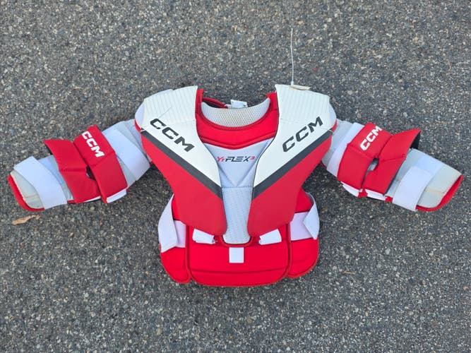 Youth Small / Medium CCM YTFlex 3 Goalie Chest Protector