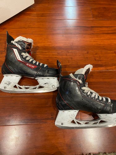 2015 CCM JetSpeed 270 Hockey Skates Regular Width 7 (Used)