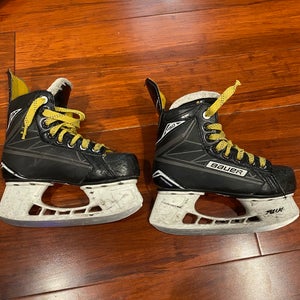 2016 Bauer Supreme S150 Hockey Skates Regular Width Size 1 (Used)
