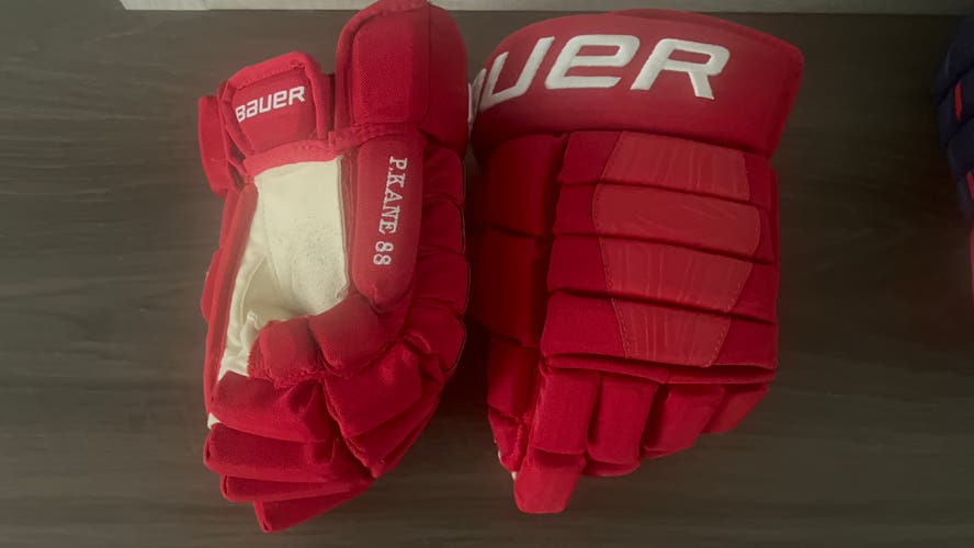 Patrick Kane Detroit Red Wings Game Issued Senior Bauer Pro Series Gloves 14" Pro Stock
