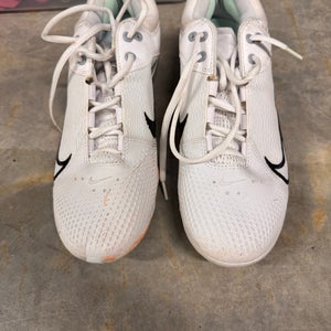 White Women's Size M 10.0 (W 11.0) Nike Hyperdiamond 4 Elite Low Top Metal (Used)