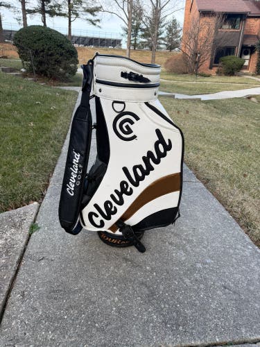 Cleveland Tour Staff Golf Bag