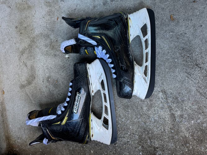2018 Bauer Supreme 2S Pro Hockey Skates Regular Width 9 (Used)