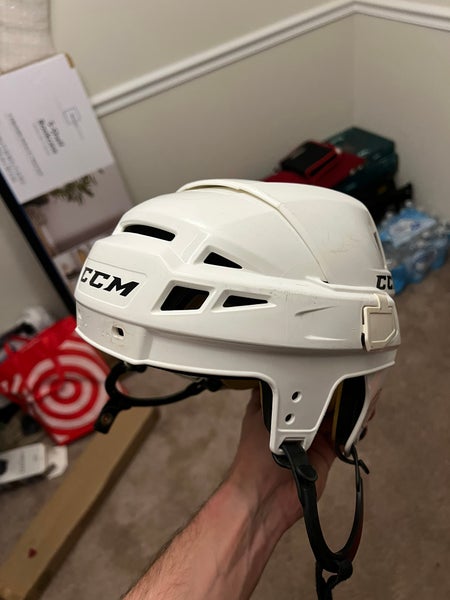 Medium CCM Vector V10 Helmet (Used)