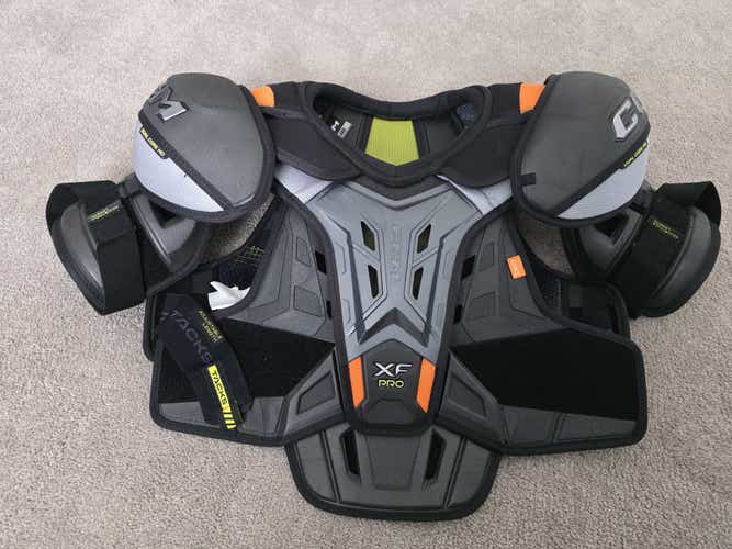 Men's Large Senior CCM Tacks XF Pro Shoulder Pads (Used)